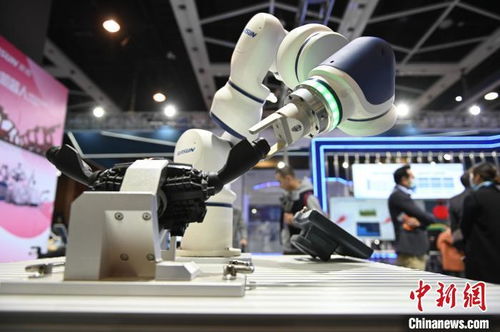 智能創(chuàng)造未來(lái) 第六屆中國(guó)沈陽(yáng)國(guó)際機(jī)器人大會(huì)啟幕 聚焦智能機(jī)器人研發(fā)新突破